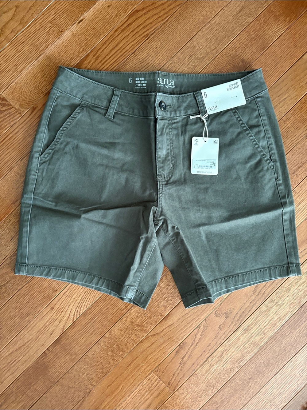 a.n.a Olive Green Women’s Mid-Rise Midi Shorts